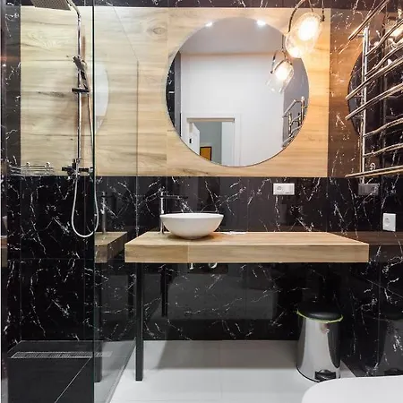 Apartment Leogrand On Khmelnytskoho 11 *