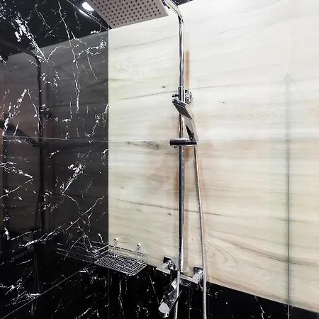 Leogrand On Khmelnytskoho 11 Львів