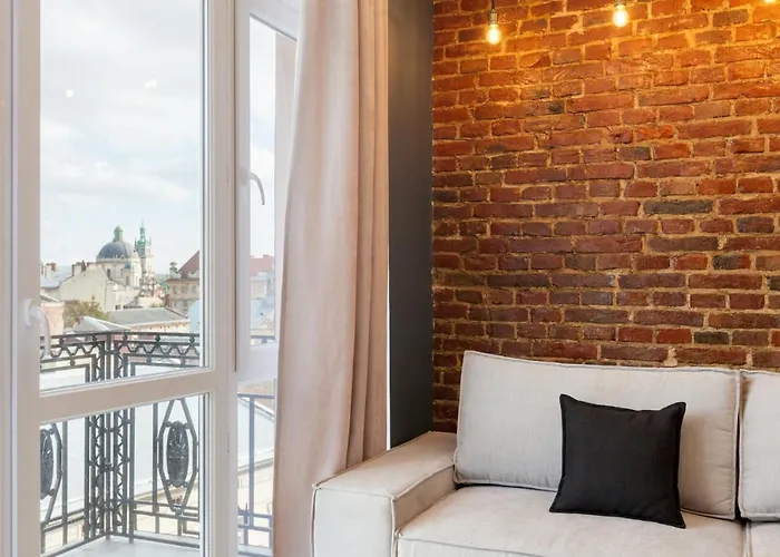 Leogrand On Khmelnytskoho 11 Leópolis