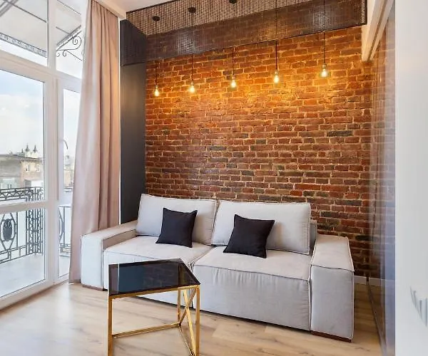 Leogrand On Khmelnytskoho 11 לבוב