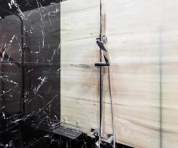 Leogrand On Khmelnytskoho 11 Lvov