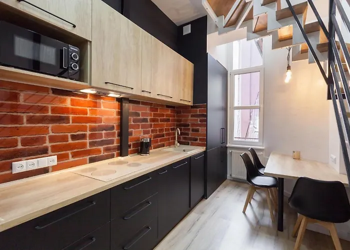 Leogrand On Khmelnytskoho 11