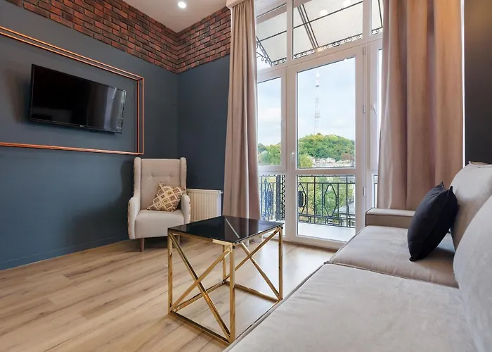 Apartamento Leogrand On Khmelnytskoho 11 Leópolis